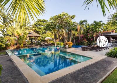 Ten Bali Property Luxurious Absolute Beachfront Villa for Rent - Sanur