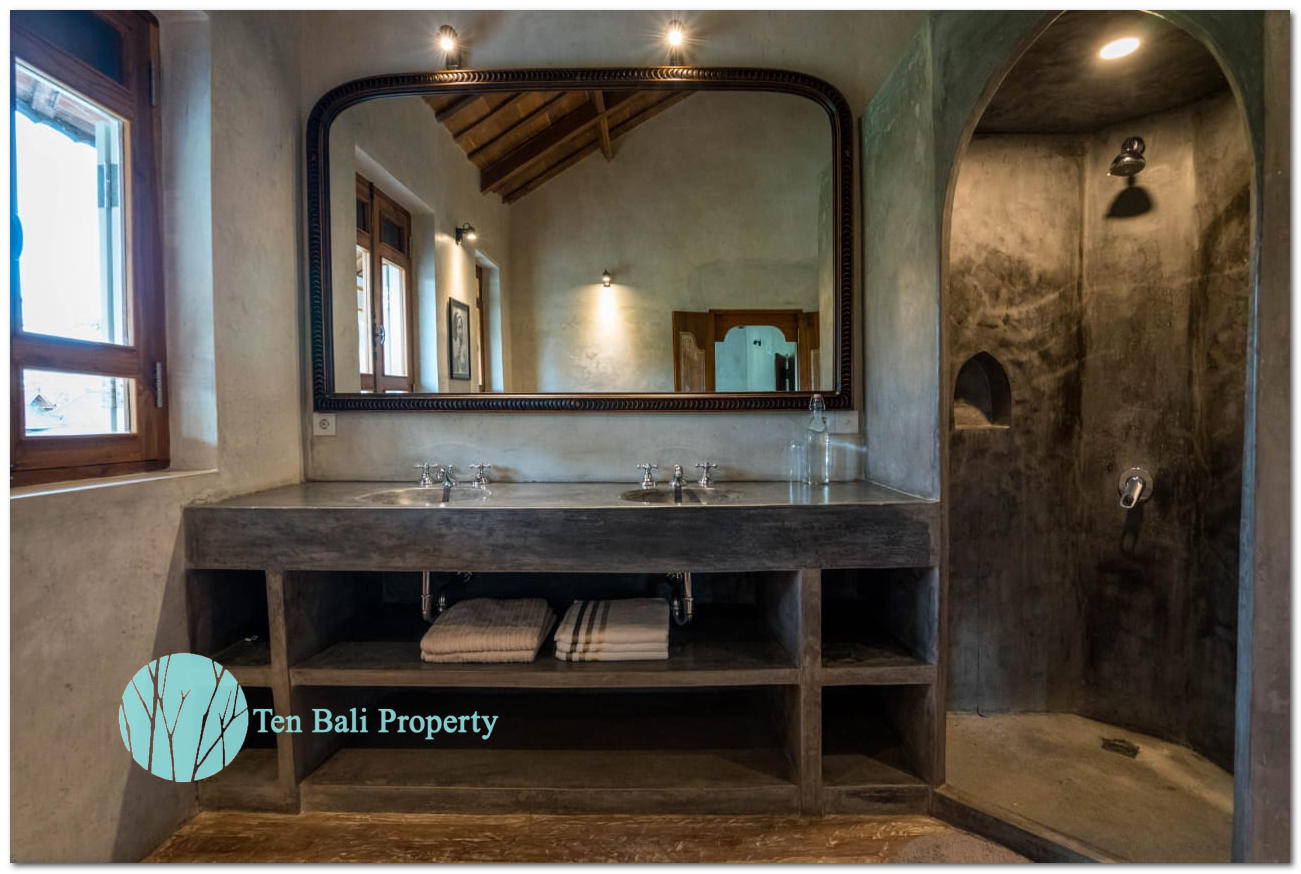 Ubud, Bali, Bali, 5 Bedrooms Bedrooms, ,6 BathroomsBathrooms,Villa,For Sale,1105