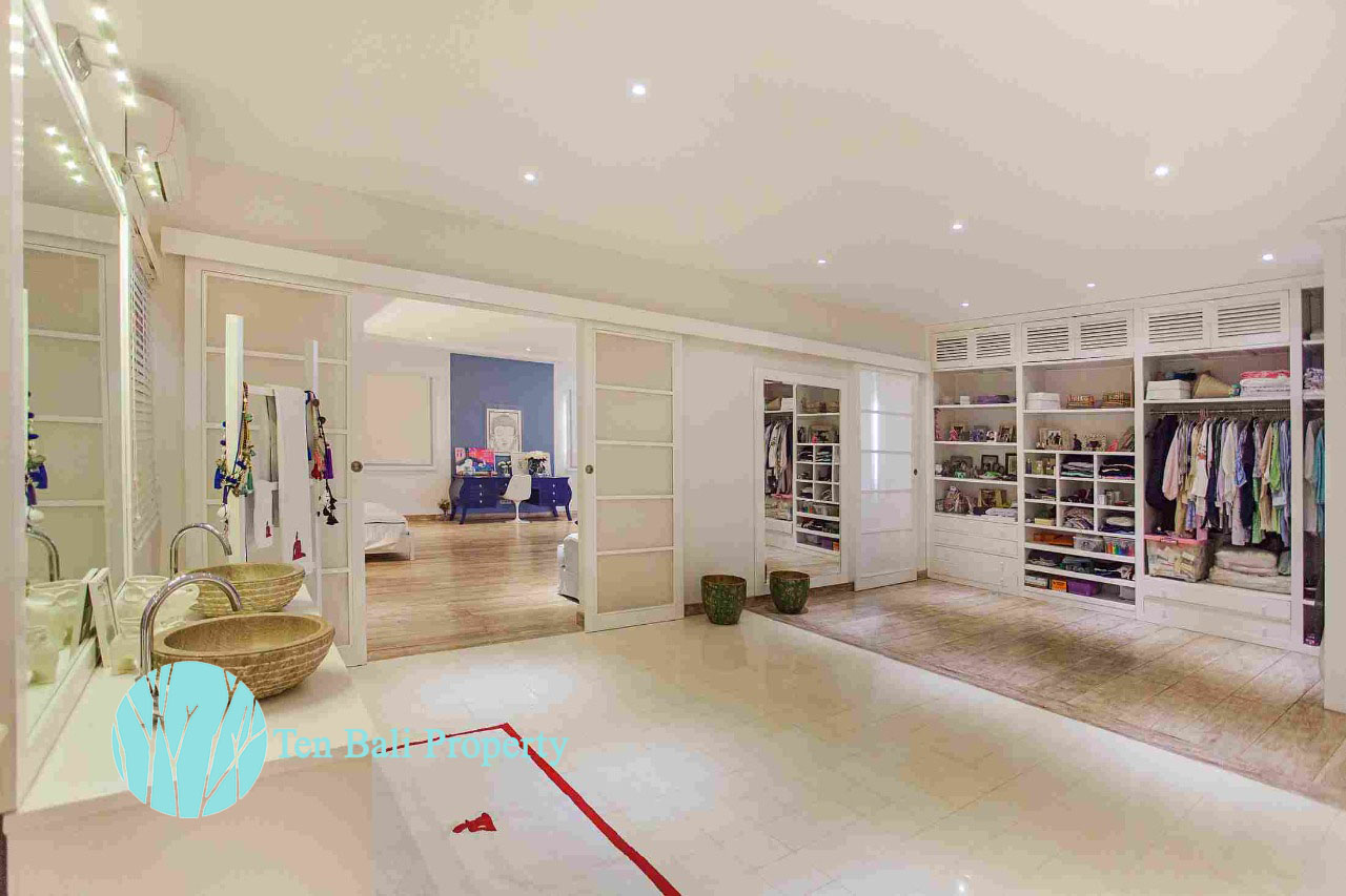 Seminyak, Bali, Bali, 6 Bedrooms Bedrooms, ,7 BathroomsBathrooms,Villa,For Sale,1163