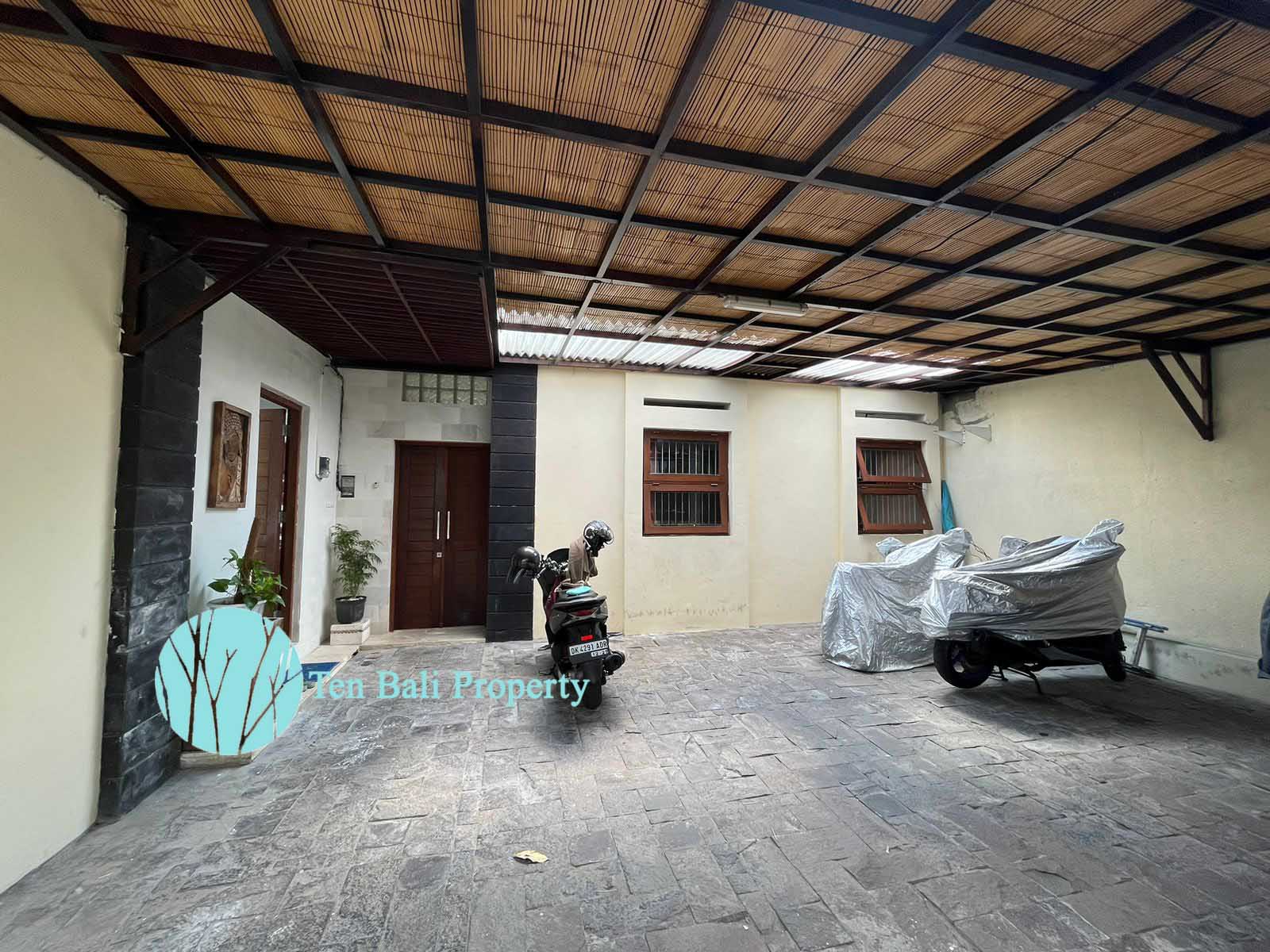 Mertanadi, Seminyak, Bali, 6 Bedrooms Bedrooms, ,4 BathroomsBathrooms,Villa,For Sale,1240