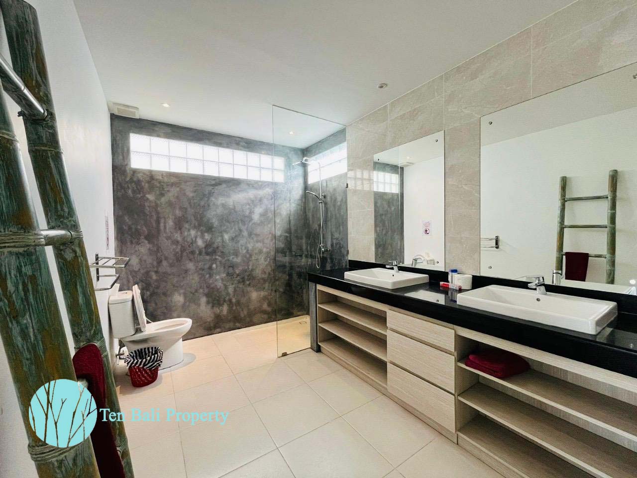 Kerobokan, Bali, 3 Bedrooms Bedrooms, ,3 BathroomsBathrooms,Villa,For Rent,1243