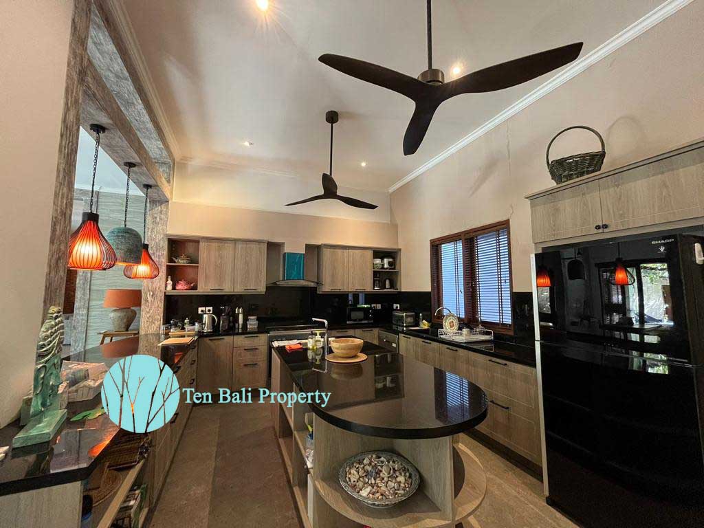 Nusa Dua, Bali, 5 Bedrooms Bedrooms, ,5 BathroomsBathrooms,Villa,For Sale,1256