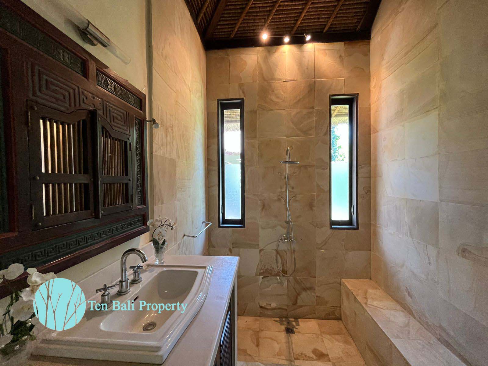 Nusa Dua, Bali, 3 Bedrooms Bedrooms, ,3 BathroomsBathrooms,Villa,For Sale,1304