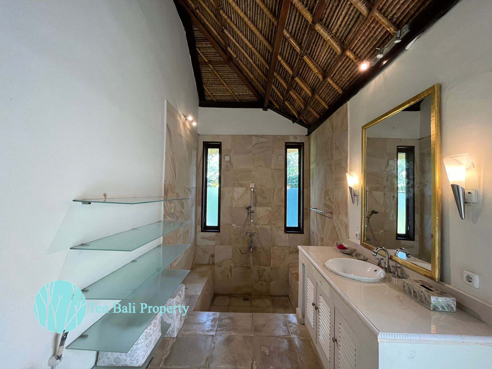 Nusa Dua, Bali, 3 Bedrooms Bedrooms, ,3 BathroomsBathrooms,Villa,For Sale,1304