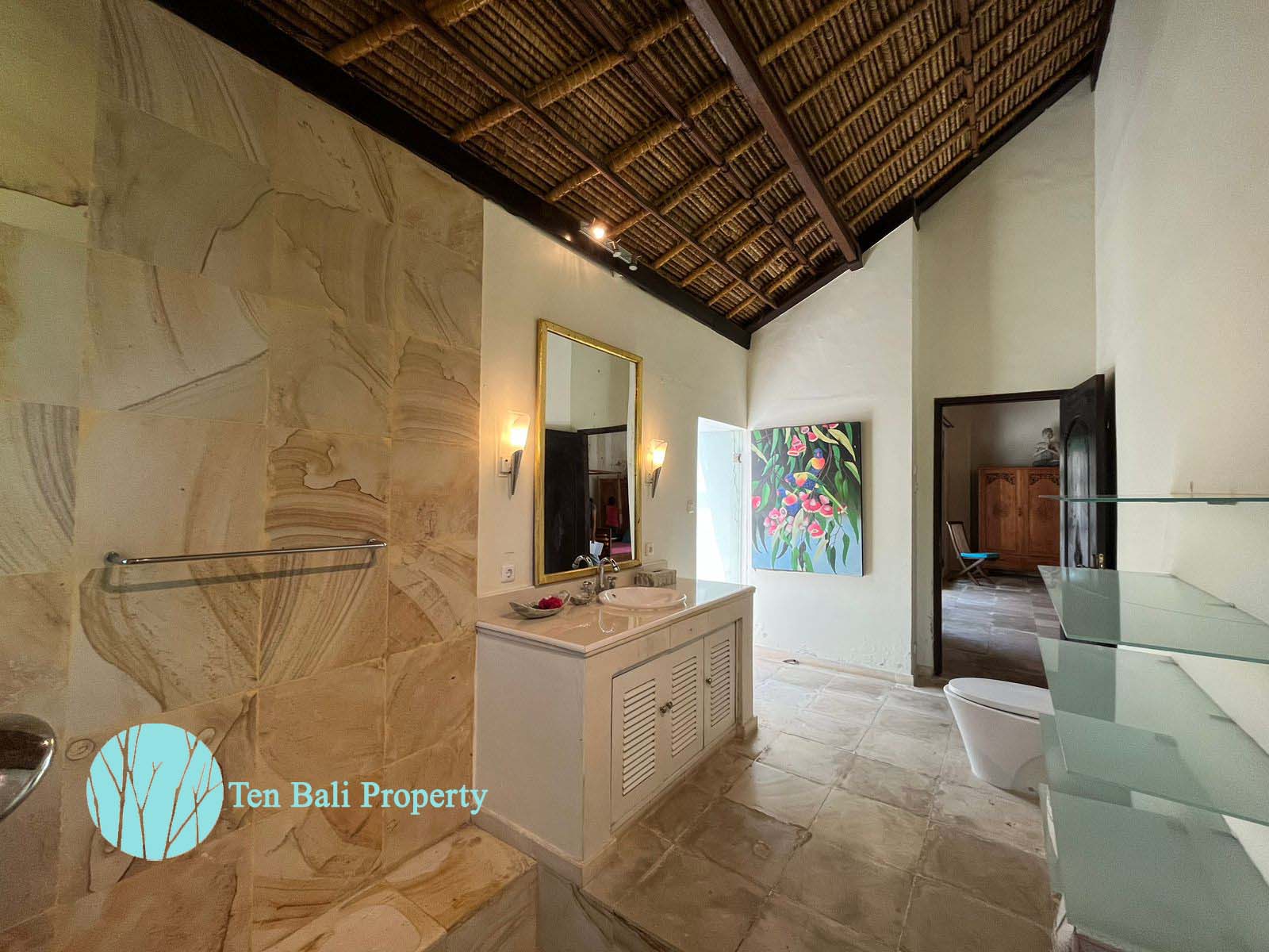 Nusa Dua, Bali, 3 Bedrooms Bedrooms, ,3 BathroomsBathrooms,Villa,For Sale,1304