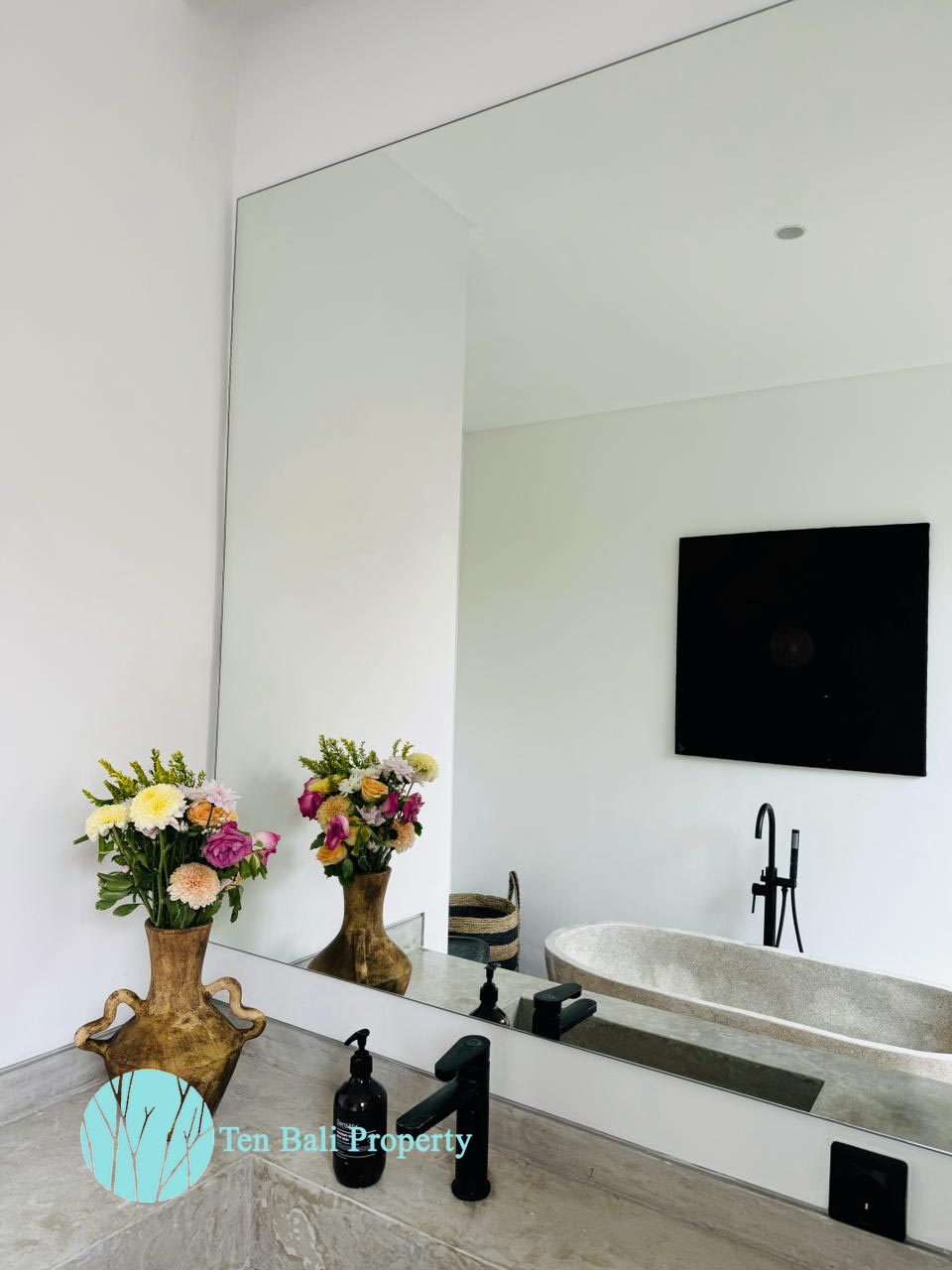 Tumbak Bayuh, Canggu, Bali, 2 Bedrooms Bedrooms, ,3 BathroomsBathrooms,Villa,For Sale,1414