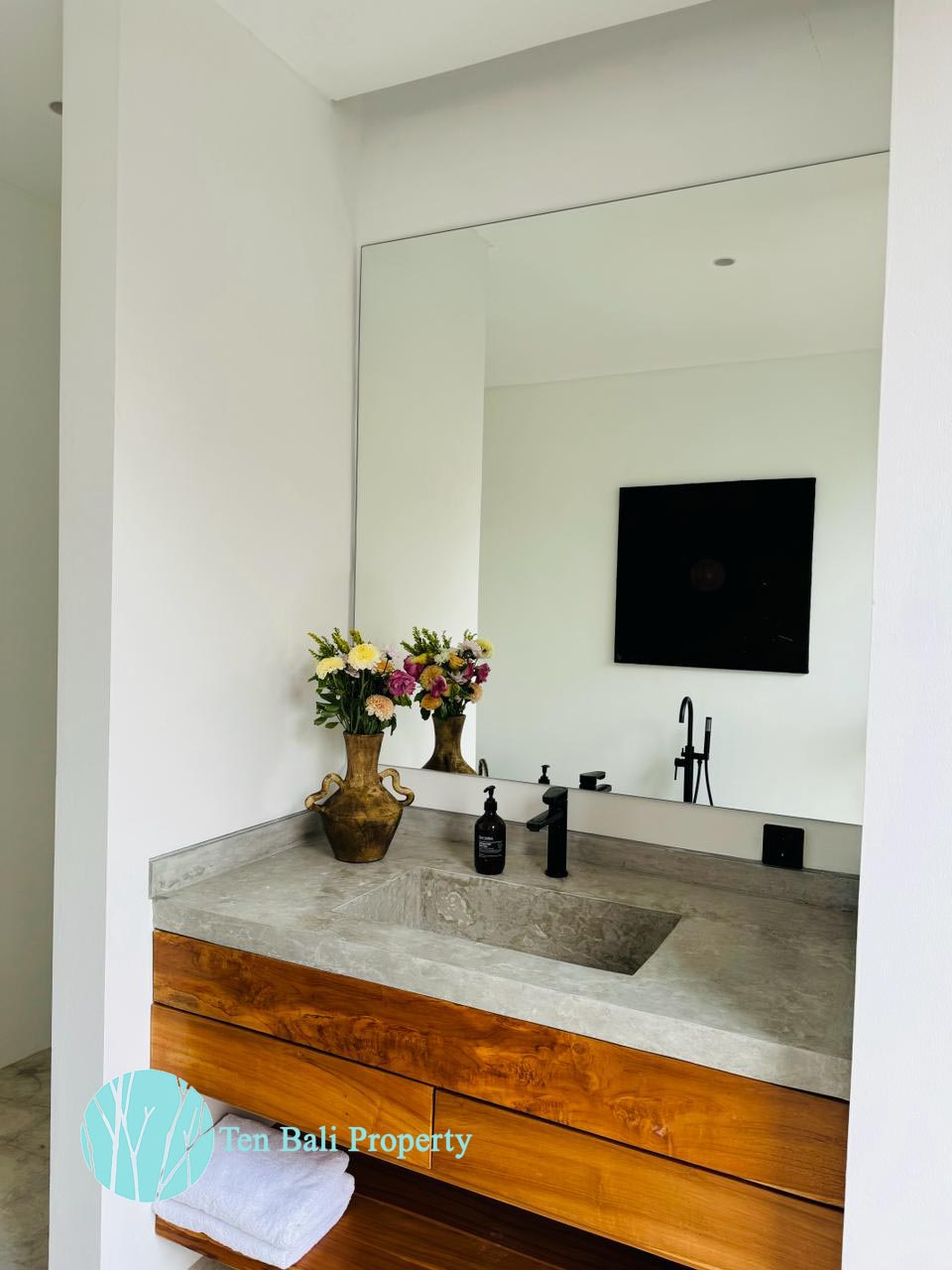 Tumbak Bayuh, Canggu, Bali, 2 Bedrooms Bedrooms, ,3 BathroomsBathrooms,Villa,For Sale,1414