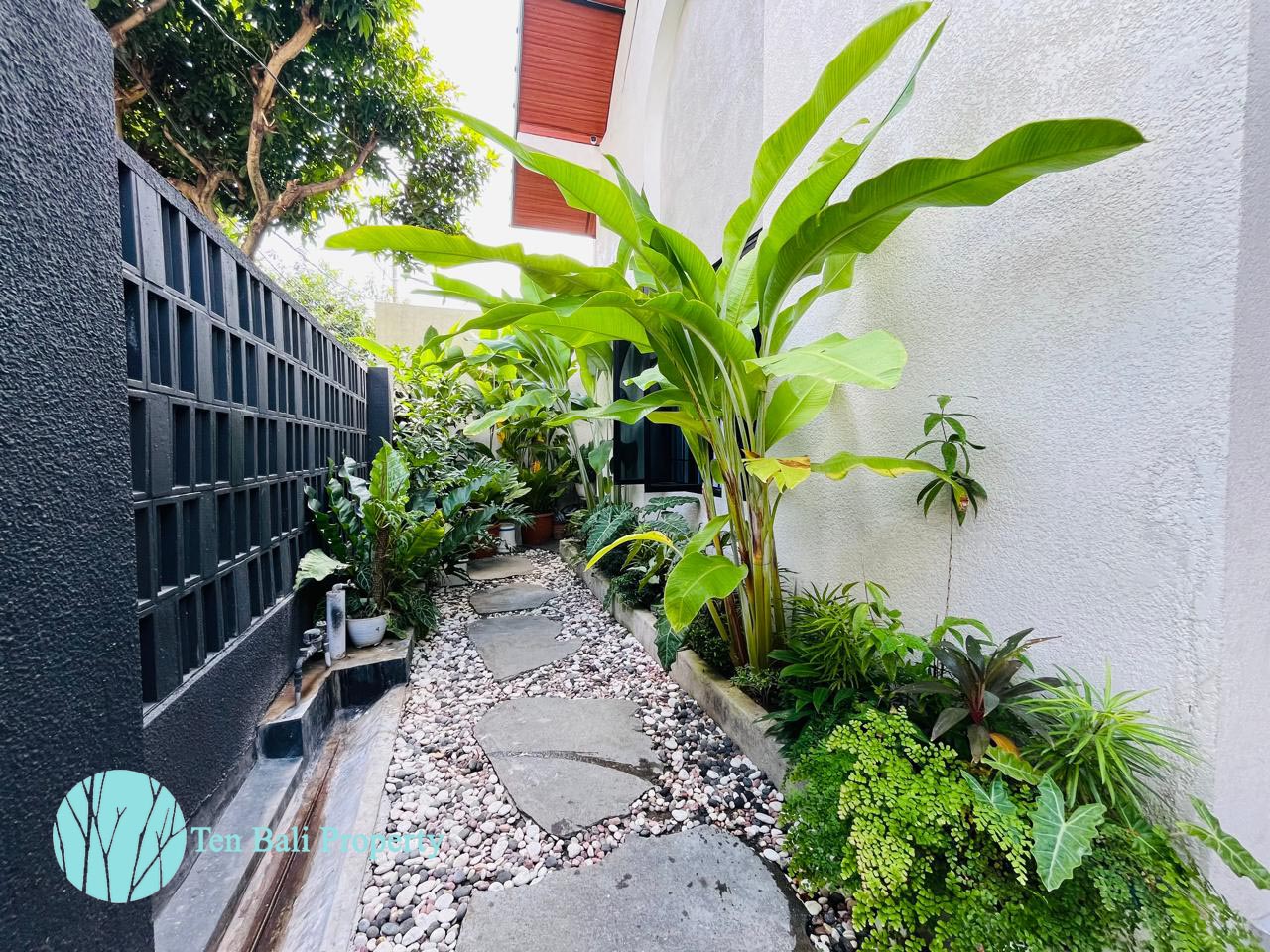 Ketewel, Gianyar, Bali, 5 Bedrooms Bedrooms, ,6 BathroomsBathrooms,Villa,For Rent,1447