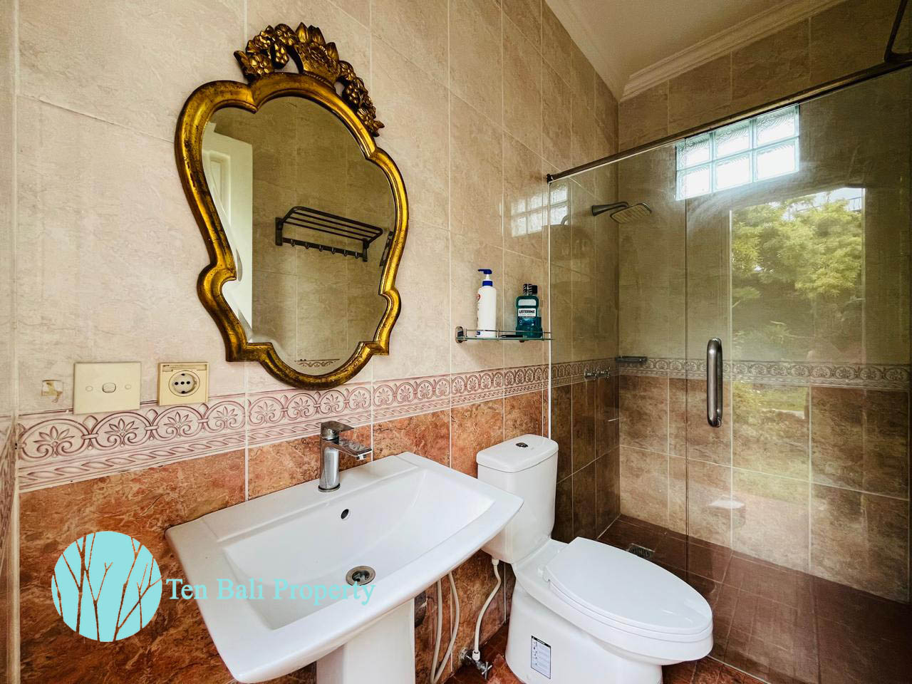 Kebo Iwa, Denpasar, Bali, 5 Bedrooms Bedrooms, ,3 BathroomsBathrooms,Villa,For Sale,1535