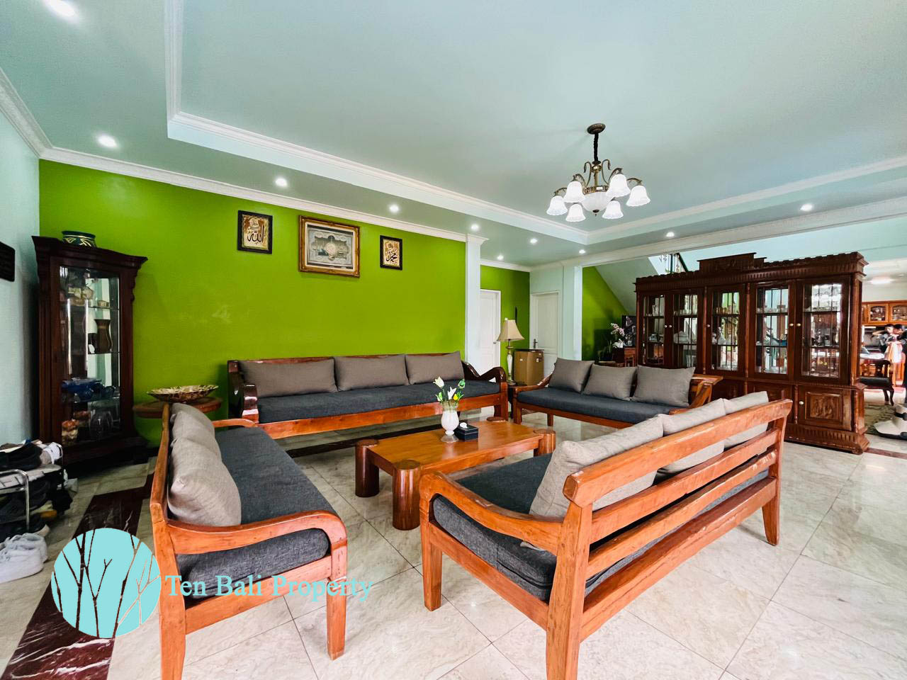 Kebo Iwa, Denpasar, Bali, 5 Bedrooms Bedrooms, ,3 BathroomsBathrooms,Villa,For Sale,1535