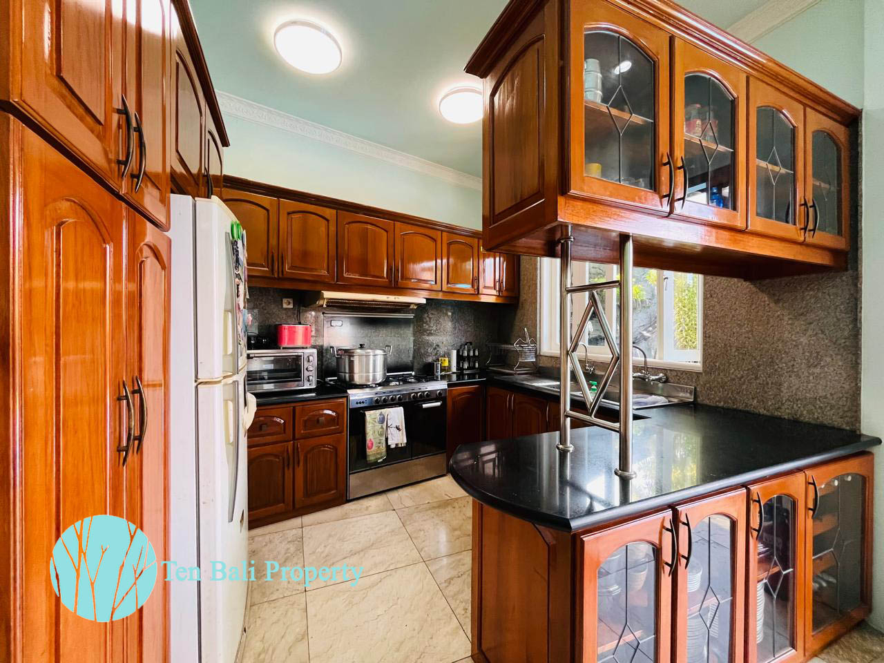 Kebo Iwa, Denpasar, Bali, 5 Bedrooms Bedrooms, ,3 BathroomsBathrooms,Villa,For Sale,1535