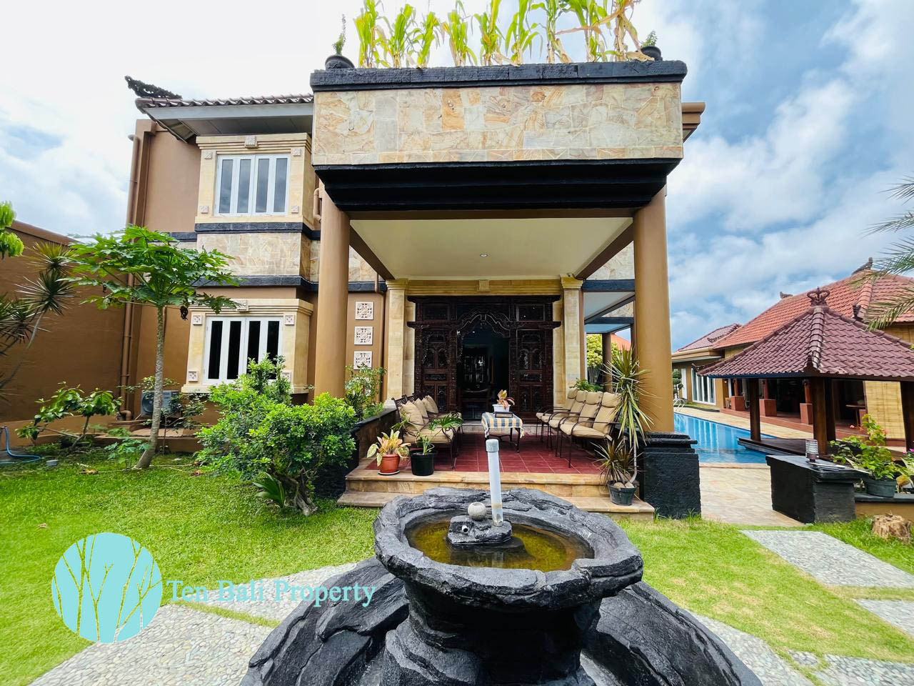 Kebo Iwa, Denpasar, Bali, 5 Bedrooms Bedrooms, ,3 BathroomsBathrooms,Villa,For Sale,1535