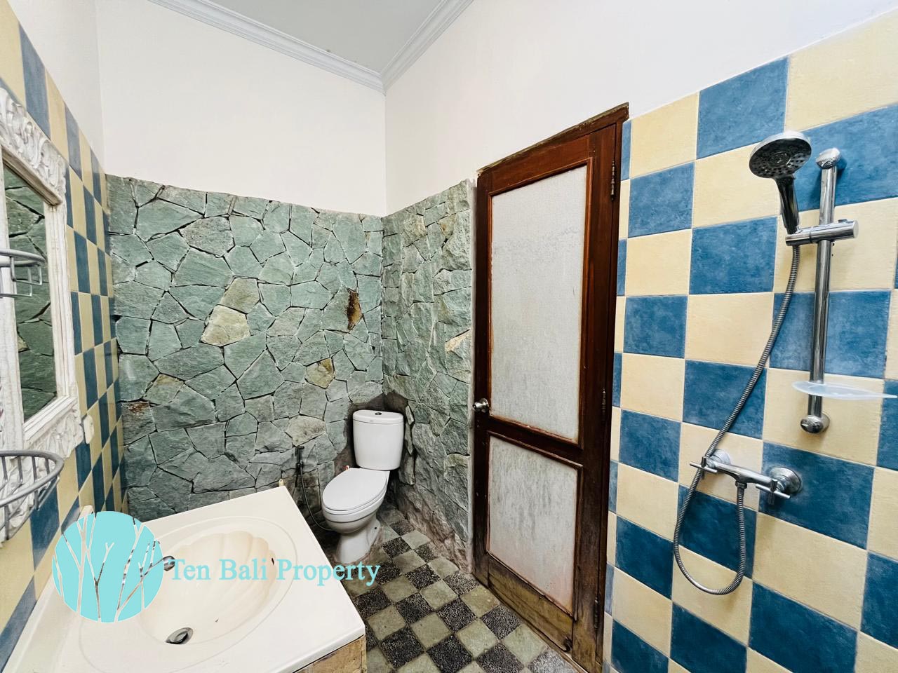 Renon, Denpasar, Bali, 5 Bedrooms Bedrooms, ,5 BathroomsBathrooms,Villa,For Rent,1536