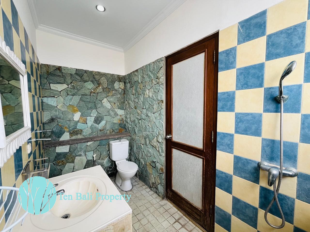 Renon, Denpasar, Bali, 5 Bedrooms Bedrooms, ,5 BathroomsBathrooms,Villa,For Rent,1536