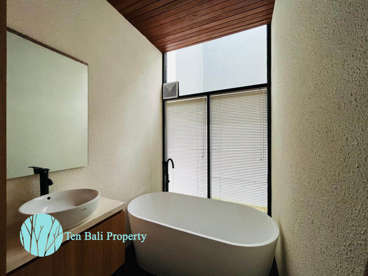 Nusa Dua, Bali, 2 Bedrooms Bedrooms, ,2 BathroomsBathrooms,Villa,For Sale,1543