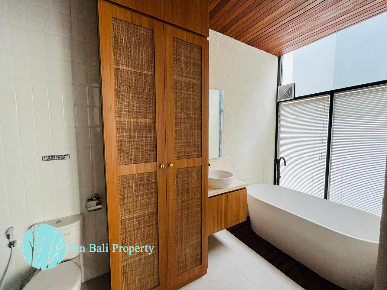 Nusa Dua, Bali, 2 Bedrooms Bedrooms, ,2 BathroomsBathrooms,Villa,For Sale,1543