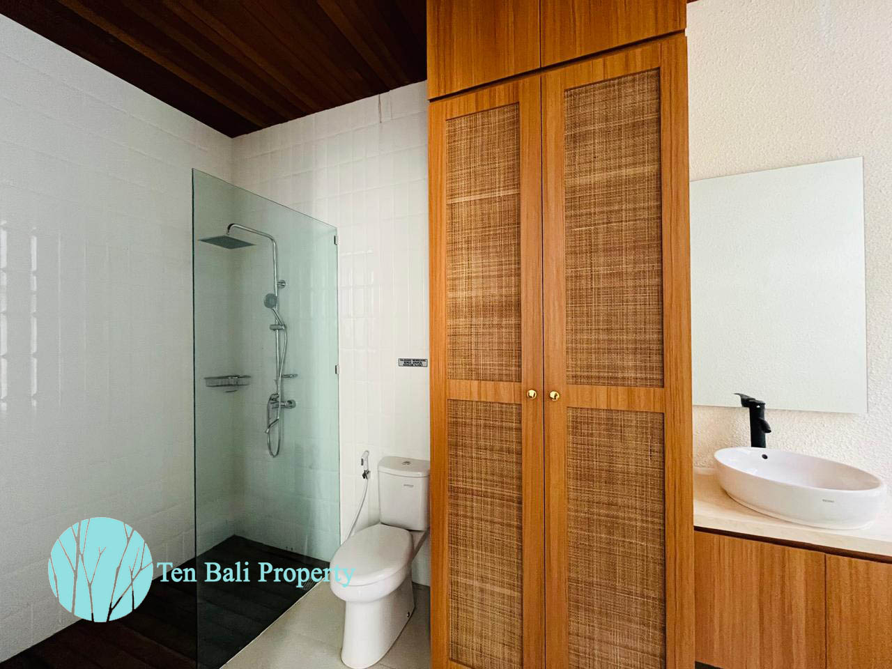 Nusa Dua, Bali, 2 Bedrooms Bedrooms, ,2 BathroomsBathrooms,Villa,For Sale,1543