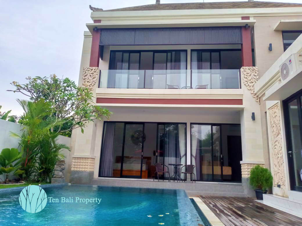Here are some relevant meta keywords for the 4-bedroom villa in Padonan:

Bali villa rental
Padonan villa
4 bedroom villa Bali
Long term rental Bali
Monthly villa rental Bali
Yearly villa rental Bali
Private pool villa Bali
Ensuite bathrooms Bali villa
Quiet villa Bali
Villa near Canggu
Villa near Batu Bolong
Villa near Kerobokan
Villa near Umalas
Family villa Bali
Spacious villa Bali
Bali accommodation
Rental property Bali
Holiday rental Bali (if applicable for short term too)
Ten Bali Property