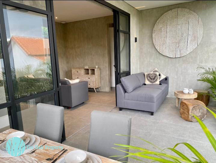 Here are some relevant meta keywords for the brand new 1-bedroom villa in Canggu for monthly rental:

Canggu villa rental monthly
1 bedroom villa Canggu rent
villa near Finns Recreation Club
villa near Canggu beach rental
fully furnished villa Canggu
monthly rental Canggu Bali
new villa Canggu for rent
modern villa Canggu rental
Wi-Fi included villa Canggu
cleaner included villa Canggu
short term rental Canggu (while the main offer is monthly, some might search this)
Bali villa monthly rent 1 bedroom
IDR 26000000 villa Canggu
prime location villa Canggu