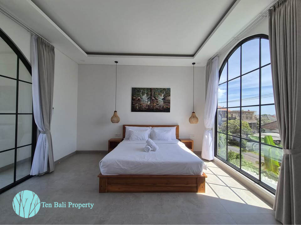 Mediterranean-style villa, luxury villa, villa for sale, villa for rent, Kuta Utara, Jalan Raya Padonan, private pool, modern appliances, Bali property, Ten Bali Property