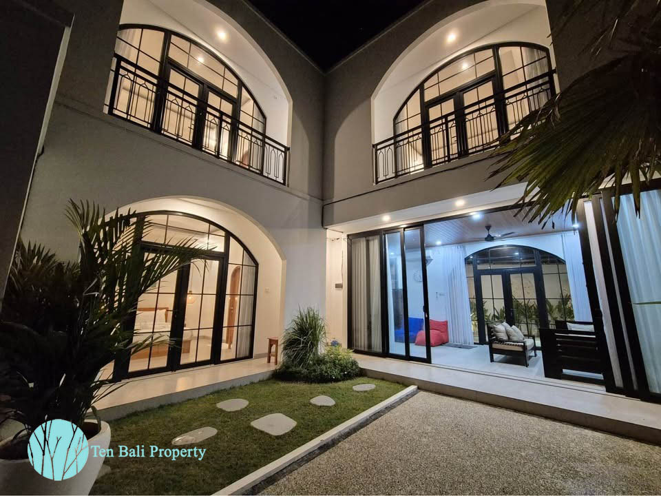 Mediterranean-style villa, luxury villa, villa for sale, villa for rent, Kuta Utara, Jalan Raya Padonan, private pool, modern appliances, Bali property, Ten Bali Property