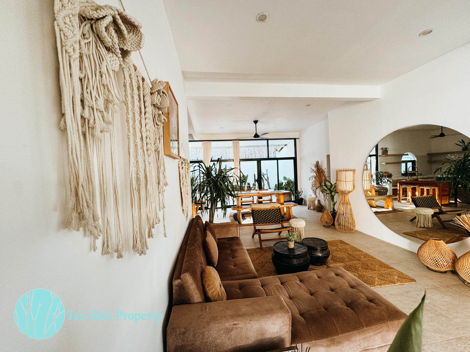 - 3 Bedrooms Villa
- Beachside Sanur
- Long-term Sublease
- Pet-friendly
- Luxury Villa
- Family-friendly Property
- Sanur Real Estate
- Bali Property for Lease
