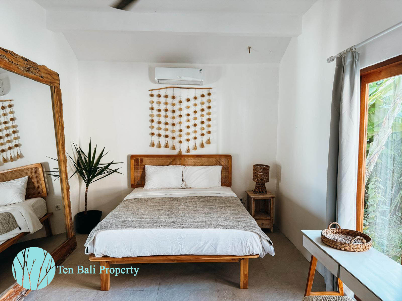 - 3 Bedrooms Villa
- Beachside Sanur
- Long-term Sublease
- Pet-friendly
- Luxury Villa
- Family-friendly Property
- Sanur Real Estate
- Bali Property for Lease
