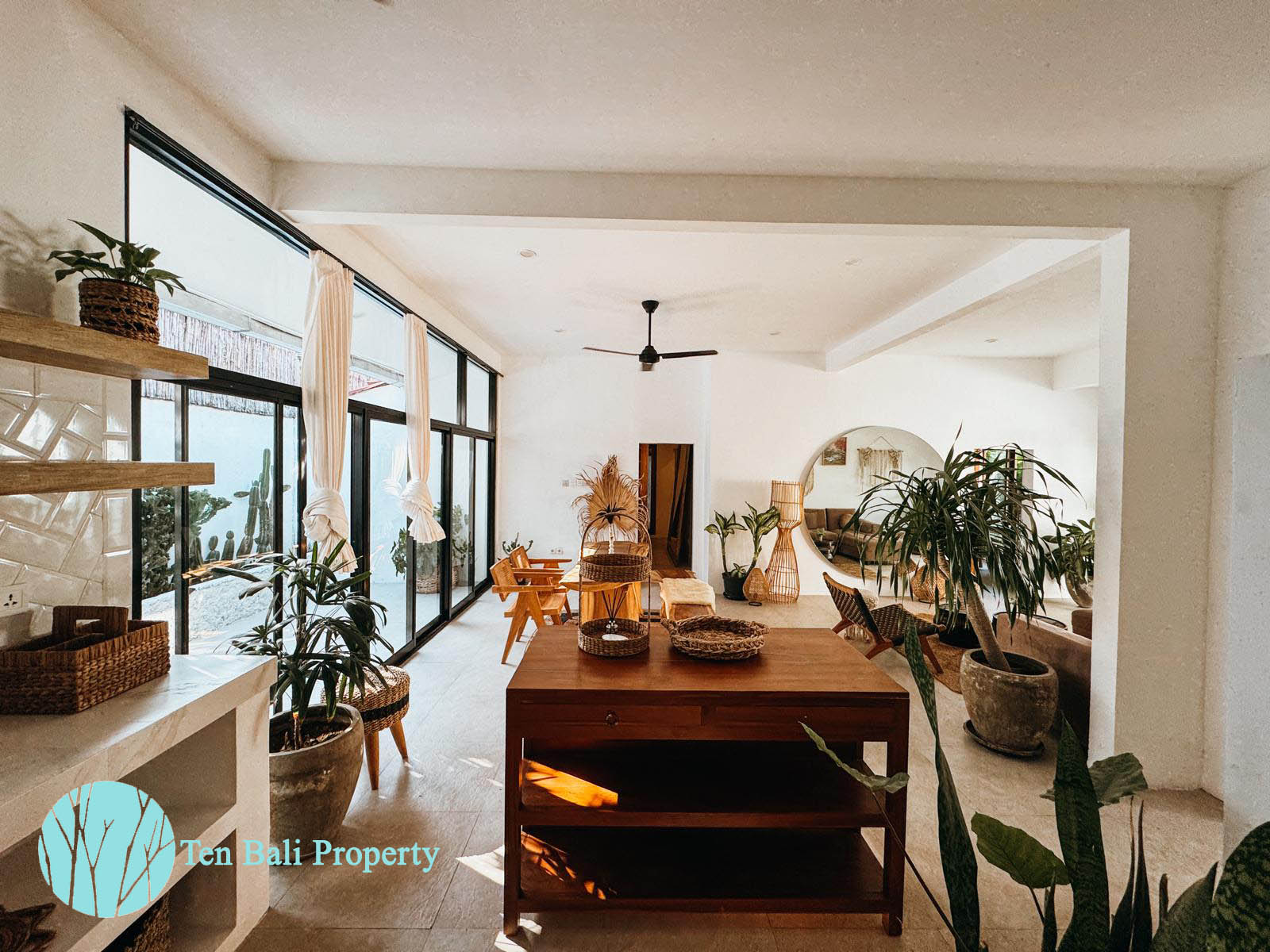- 3 Bedrooms Villa
- Beachside Sanur
- Long-term Sublease
- Pet-friendly
- Luxury Villa
- Family-friendly Property
- Sanur Real Estate
- Bali Property for Lease

