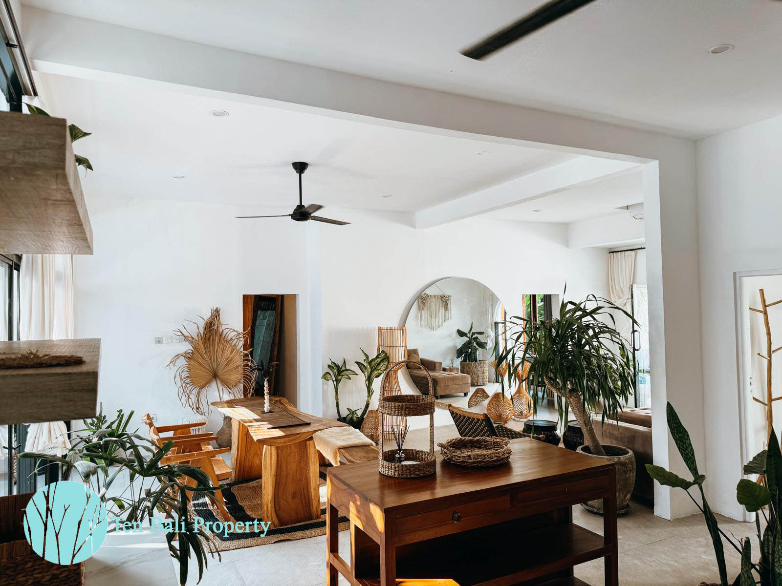 - 3 Bedrooms Villa
- Beachside Sanur
- Long-term Sublease
- Pet-friendly
- Luxury Villa
- Family-friendly Property
- Sanur Real Estate
- Bali Property for Lease
