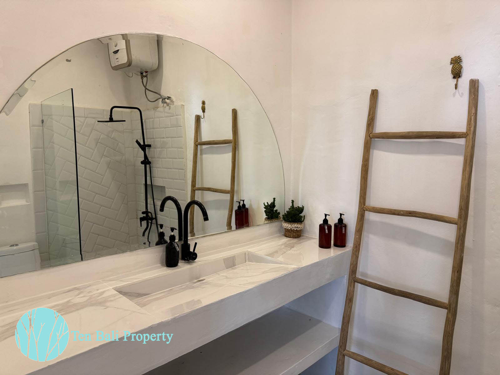 - 3 Bedrooms Villa
- Beachside Sanur
- Long-term Sublease
- Pet-friendly
- Luxury Villa
- Family-friendly Property
- Sanur Real Estate
- Bali Property for Lease
