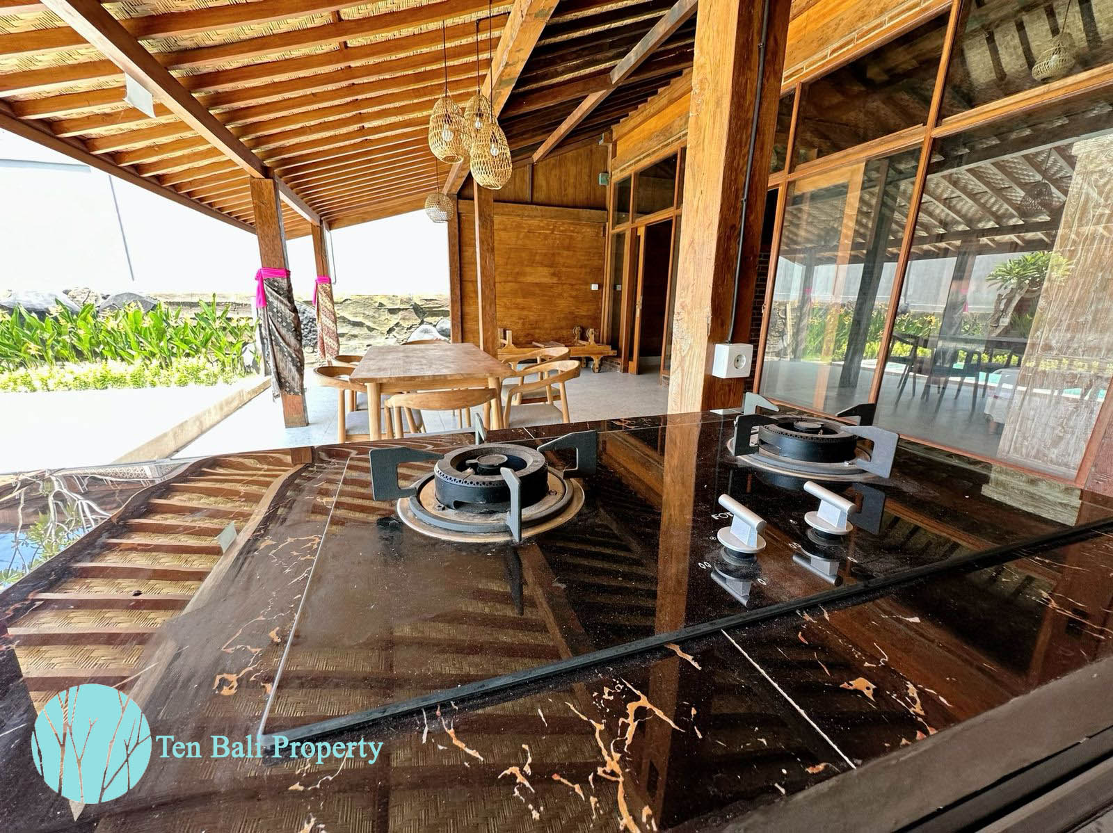 Bali villa rental, Padonan villa for rent, 4-bedroom villa Bali, luxury villa Indonesia, private pool villa, family-friendly villa, corporate villa rental, long-term villa rental\