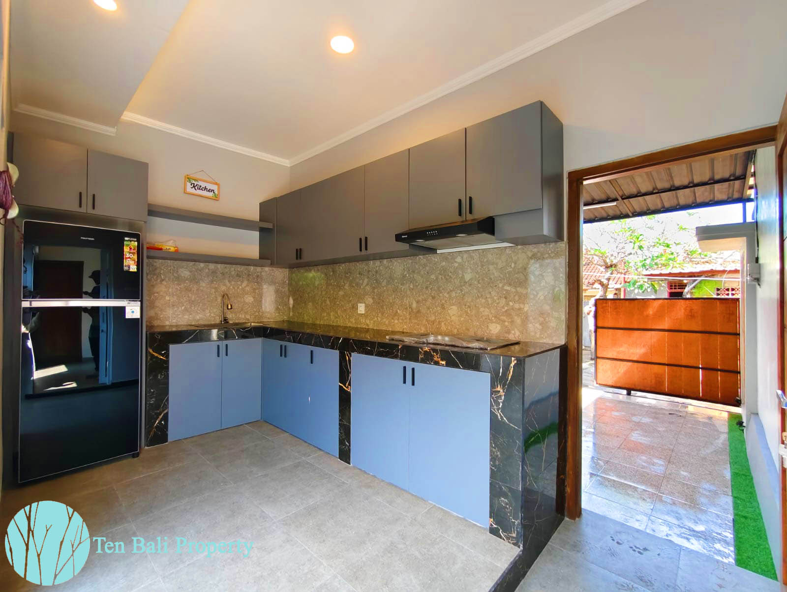 Bali property for rent, 2 bedroom villa lease, homes for rent, beachside villas, villas near Icon Mall, villas in Sanur 