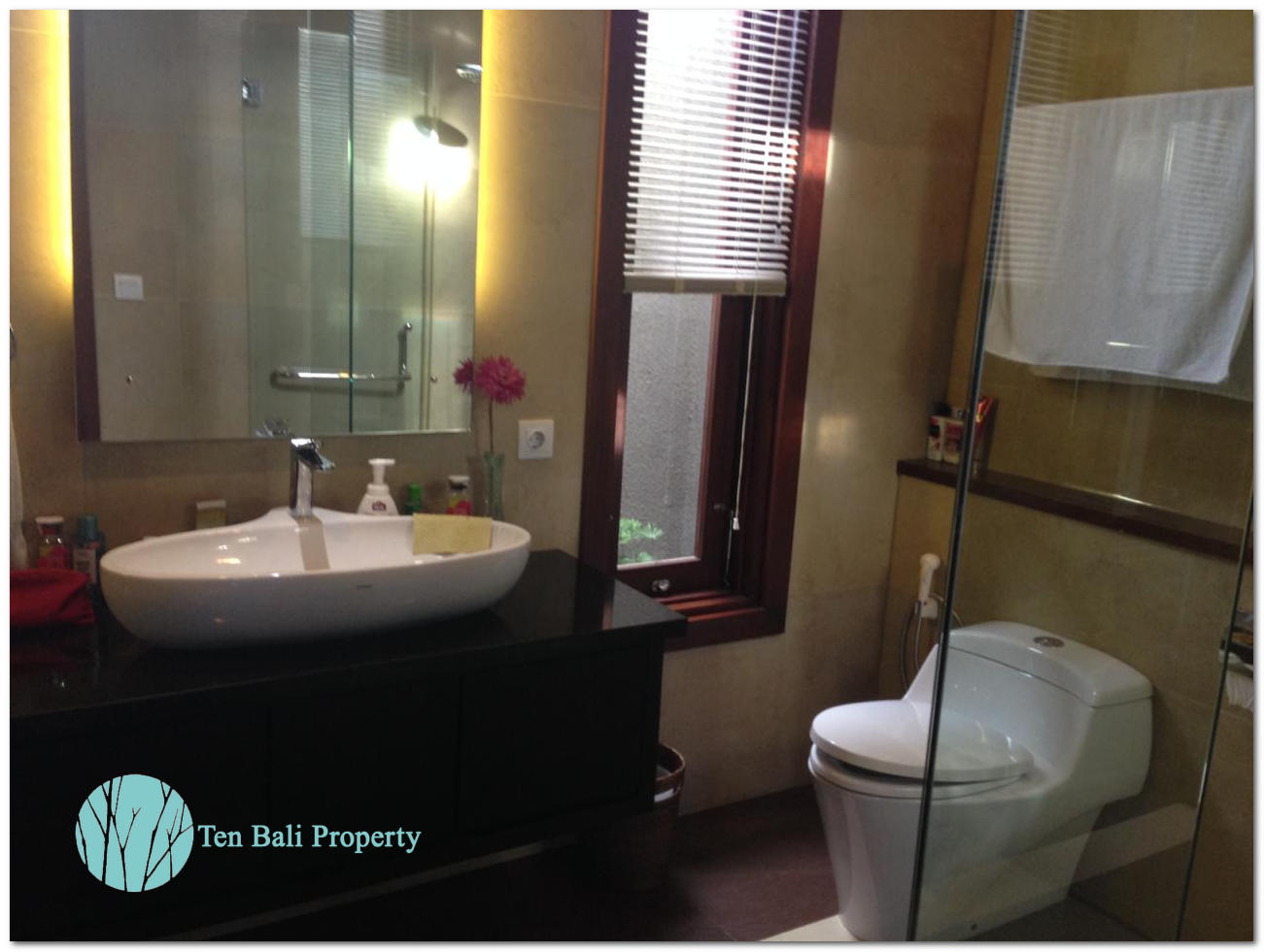 Kerobokan, Bali, 3 Bedrooms Bedrooms, ,3 BathroomsBathrooms,Villa,For Sale,1071